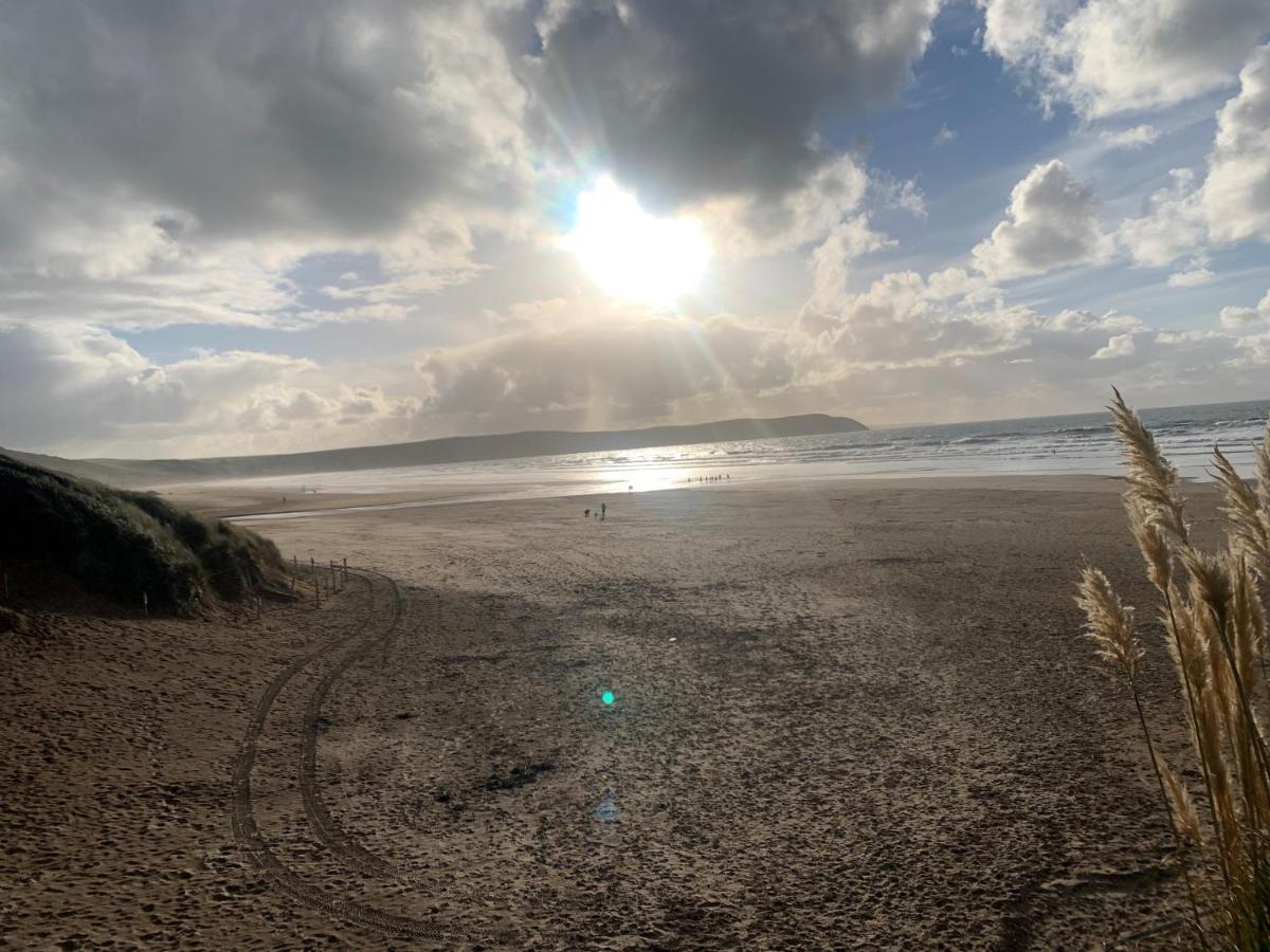 2 Woolacombe West - Luxury Apartment At Byron Woolacombe, Only 4 Minute Walk To Woolacombe Beach! 외부 사진